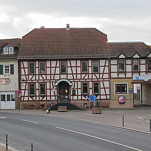 Fachwerkhaus Historischer Stadtrundgang ehemalige Gaststätte Adler. Jetzt Gaststätte Hasenpfeffer und Windbeutel Hauptstraße 63