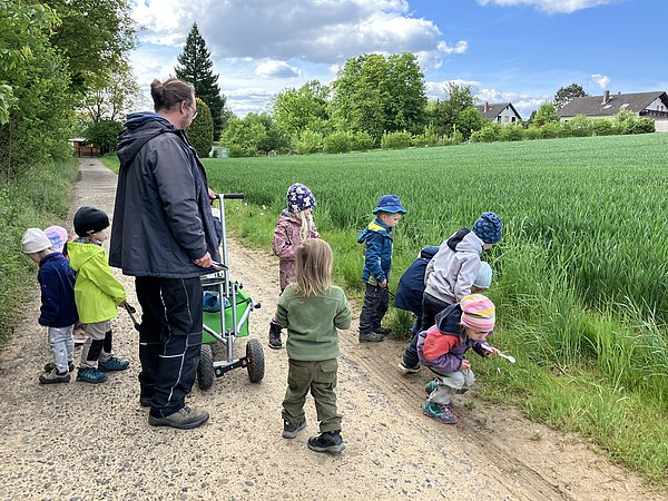 Die Kinder der Naturgruppe Feldhasen