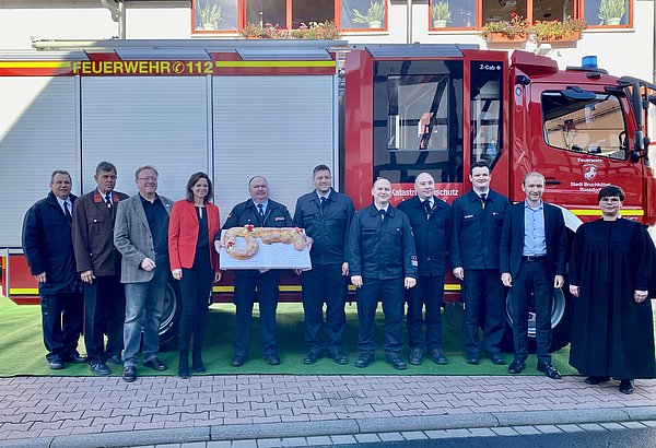 Übergabe des Schlüssels an Wehrführer Mathias Möller