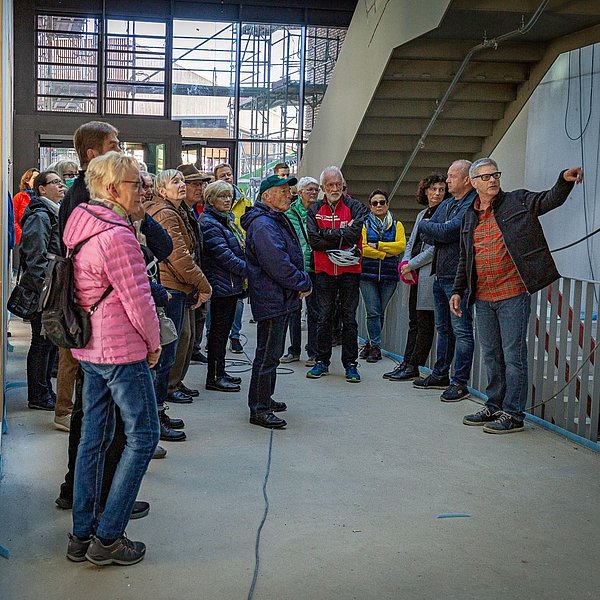 Projektleiter Jörg Diemer gibt Infos zum Stadthaus