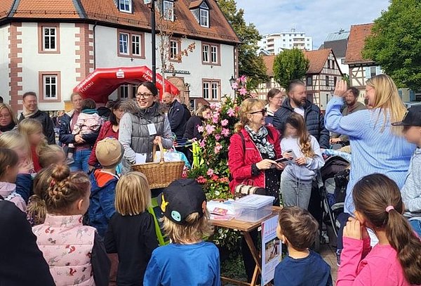 Verlosung nach der Spielplatz-Schatzsuche