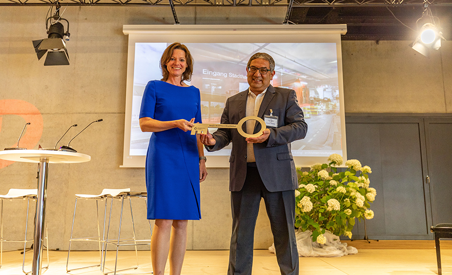 Schlüsselübergabe Stadthauseröffnung